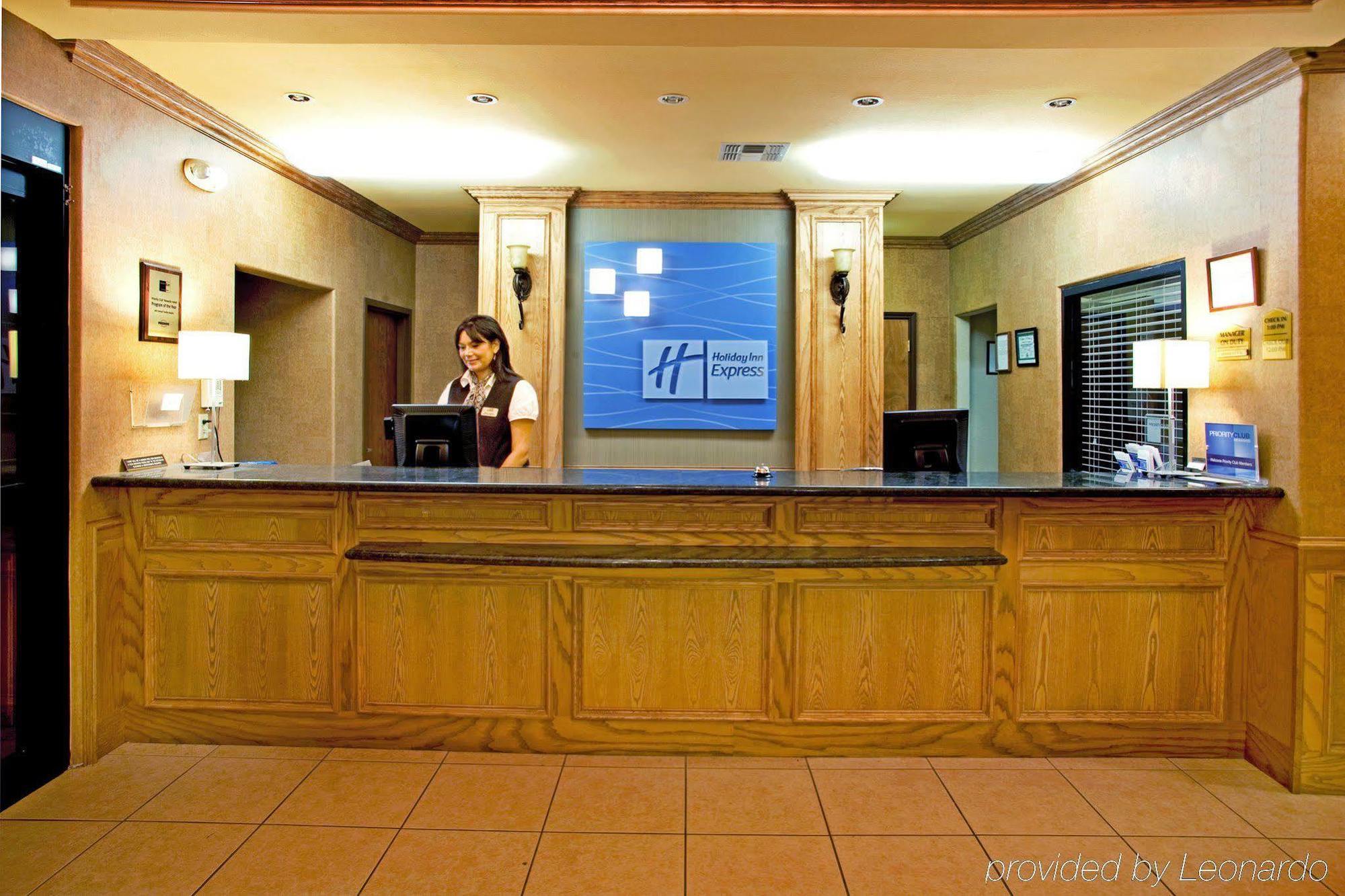 Holiday Inn Express Hotel & Suites Rio Grande City, An Ihg Hotel Интериор снимка